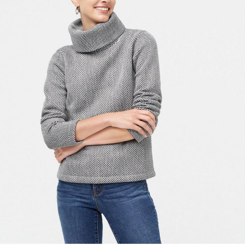 J.CREW BLACK WHITE FUNNEL NECK PULLOVER SWEATSHIRT